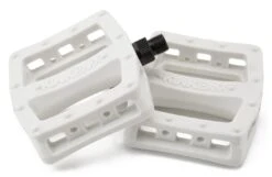 KINK HEMLOCK PEDALS 12 KINK HEMLOCK PEDALS -Cycle Gear Hub Kink.Hemlock.pedal .white