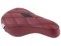 Alienation Gripper Pivotal Seat