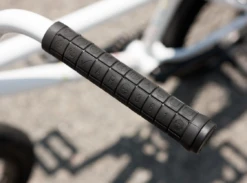 Sunday Forecaster Ross Signature Bike 2023 -Cycle Gear Hub sunday.forecaster.aaron .ross .bike2023.gloss .white .4